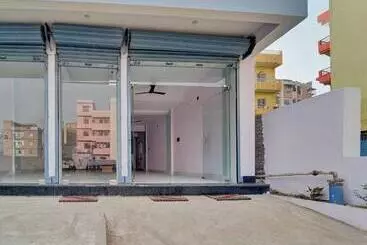 Oyo Flagship Hotel R P Royal