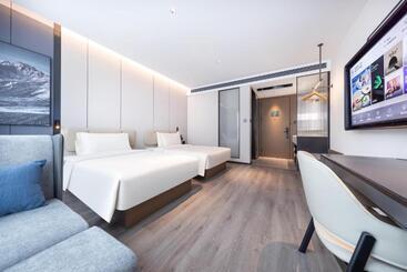 Atour Hotel Jinan Shungeng Covention And Exhibition Center Bayi Overpass