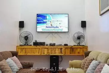 Bed and Breakfast Marina House  Owner S Cabin