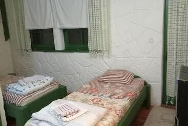 هتل Bumbar Etno Dvorac