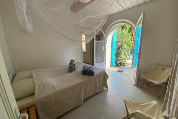 تختخواب و صبحانه Le Patio Aux Oiseaux