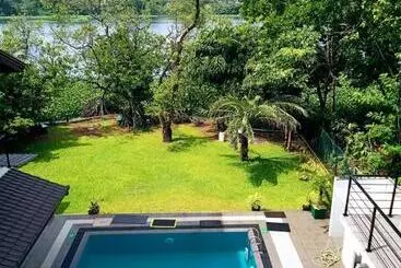 ホテル New Lavan Bolgoda