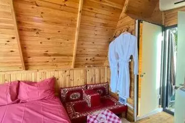 Hotel Nirvana Bungalov