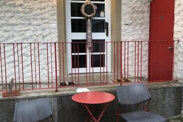 Pensão Blaues Zimmer Mit Grossem Balkon & Bad Nur 16 Km Nach Würzburg!