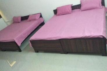 Pensjonat Jhelum Arorvansh Sabha Bhawan