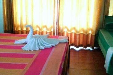 بنسيون The Blue Ocean Guest House