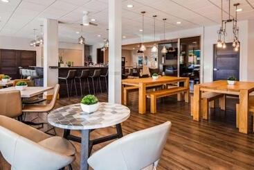 公寓式酒店  Rapid City Hotel Luxury Private Suites