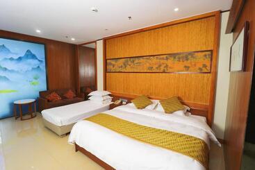 فندق Rainbow Valley Hot Spring