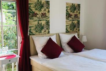 Hotel Altes Forsthaus Waldenbuch / Bei Der Messe Stuttgart