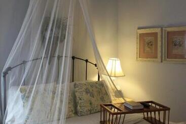 בית מלון כפרי Grand Magnolia Ballroom & Suites