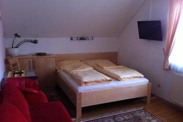 ホテル Gästehaus Aigmüller