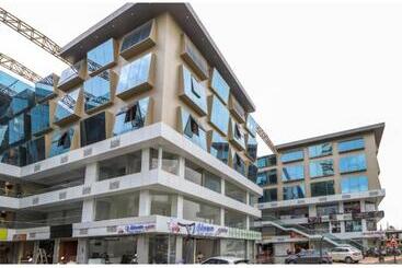 هتل होटल राधा कृष्ण, सूरत