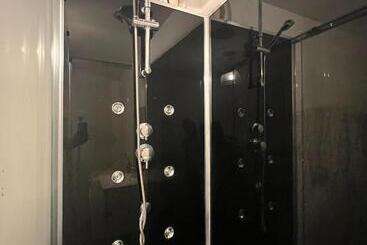 تختخواب و صبحانه Belle Chambre A Evry Proche Gare Rer