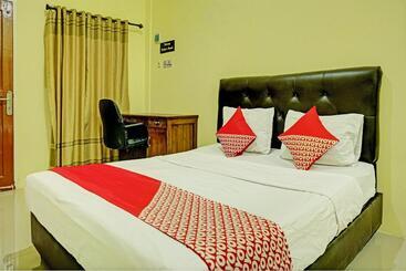 בית מלון כפרי Oyo 93187 Kusuma Residence Syariah