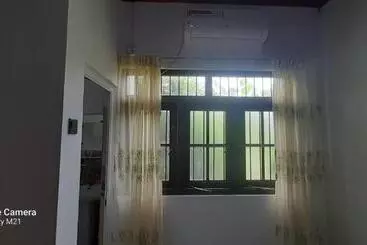 ペンション Dhanuth Guest House