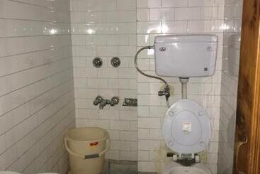 Royal Hill View Hotel And Resort