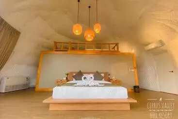 Otel Cirrus Valley Hill Resort