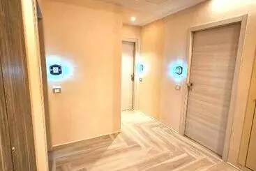 تختخواب و صبحانه Trilogy Prestige   Central Premium Suites