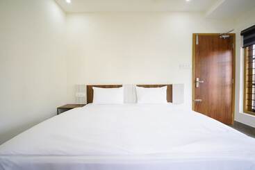 Hotel Halo Residency