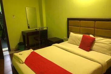 Hotel Select Residency