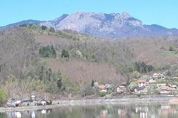 پانسیون Casa Arbo