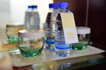 アパートホテル Al Ebreez Palace 3