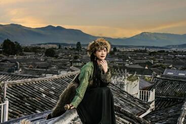 Hotel 丽江古城中心 皓月繁花 观古城全景轻奢民宿