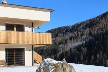 Almresidenz Unterrain Zum Hartl 1 Km By Car Distance Ski Slopes Kronplatz