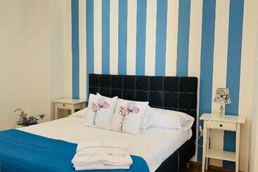 Majatalo Le Dimore Di Federico   Trani