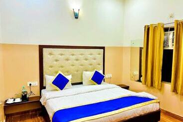 펜션 The Taj Royal