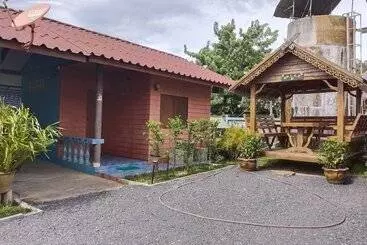 Lomakeskus Sk Hometel Samui Airport