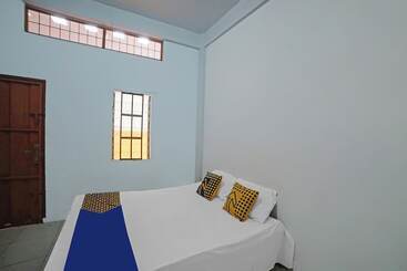 فندق Spot On 92600 Mandiri Inn