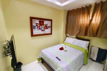 Apart Hotel Mackenzie Penthouse Taal View With Balcony