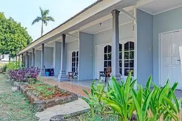 Spot On 91798 Hotel Grand Mutiara