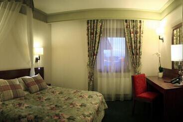 בית מלון כפרי A