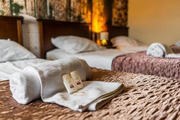 酒店 Dworek Helena