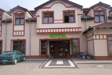 酒店 Neo Międzyrzecz