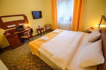 בית מלון כפרי Welski Health & Happiness Center