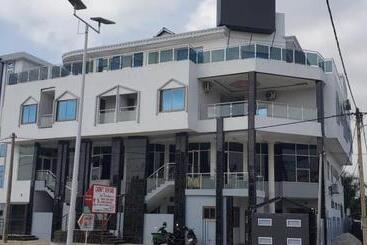 Hotelli Divine Grace Residence Inn