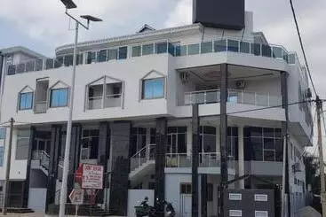 هتل Divine Grace Residence Inn