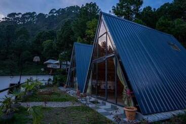 Hotel Paradise Pool Resort