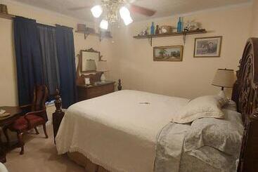 Serenity Hill Bed And Breakfast