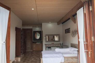 Majatalo Escotel Villa Marga