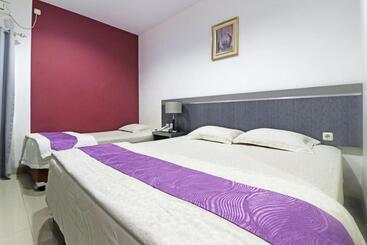 Pensjonat Paus Guest House Pekanbaru