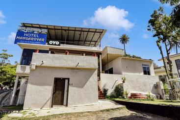 Hotel Mansarovar