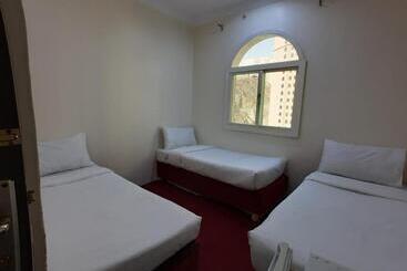 호텔 Mohazer Al Saada