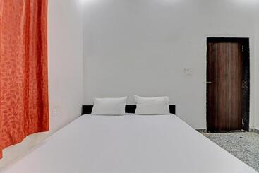 Hotelli Oyo Raj Laxmi Hotal Kuchaman City