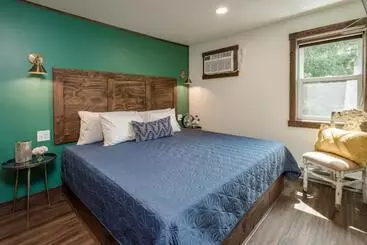 Hotelli The Cove Guest House