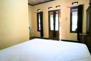 Pension Villa Setumbu Powered By Cocotel