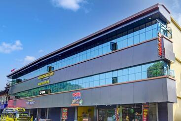 Hotel Spot On Aqua Palace Inn